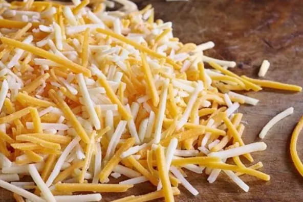 تصویر 4 از پنیر پیتزا شیر آوران با ساختار یکنواخت و کاربردی